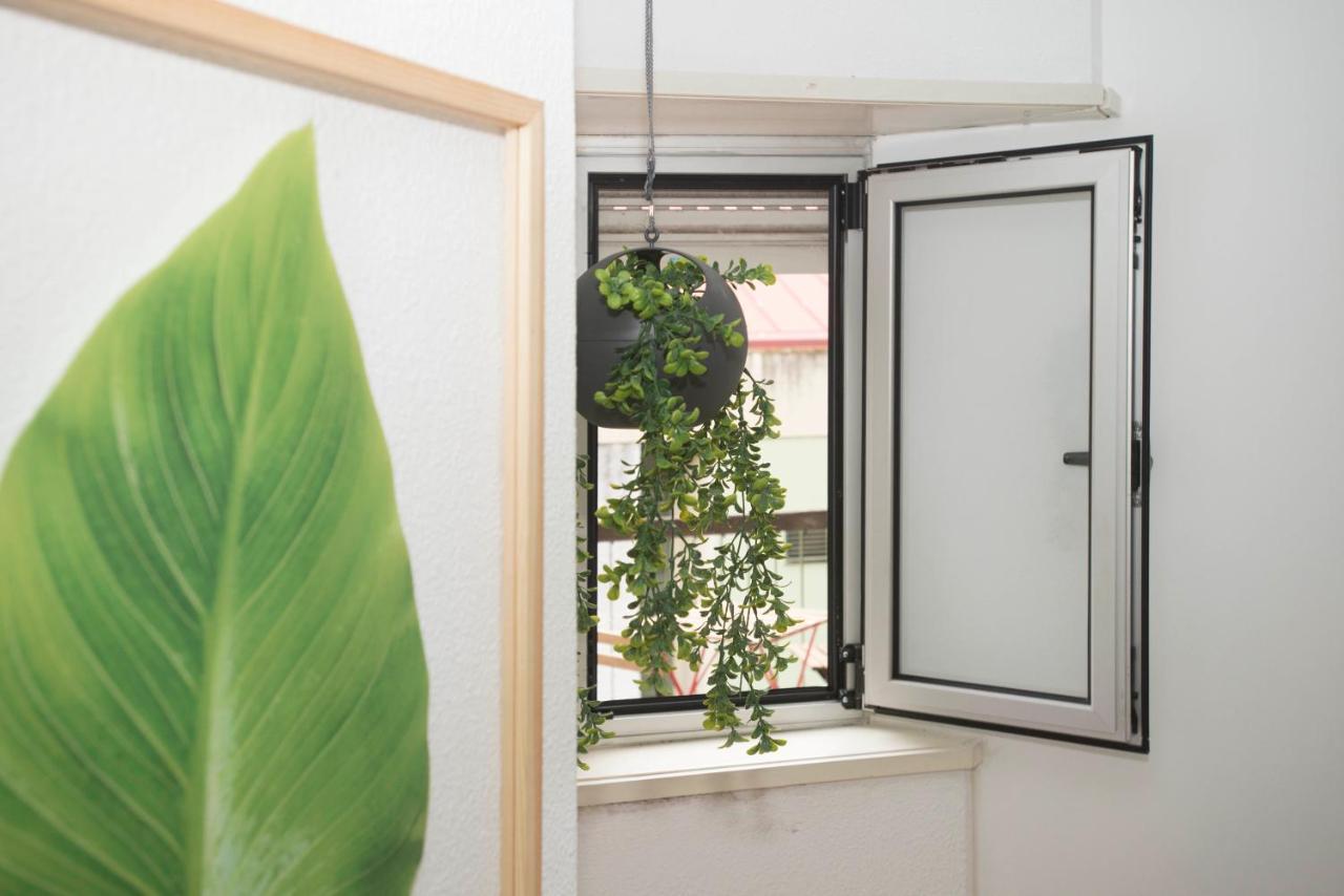 Travel & Live Marques Hostel Porto Exterior photo