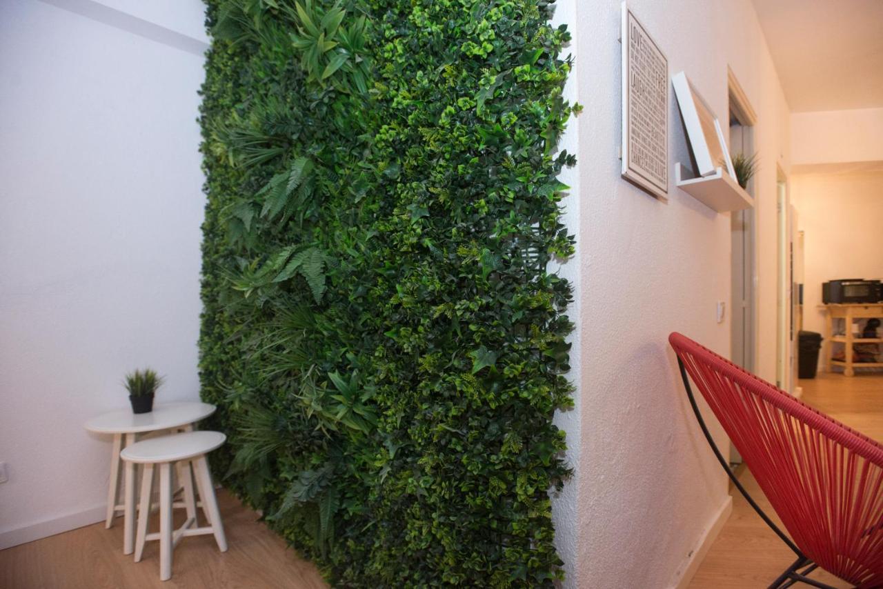 Travel & Live Marques Hostel Porto Exterior photo
