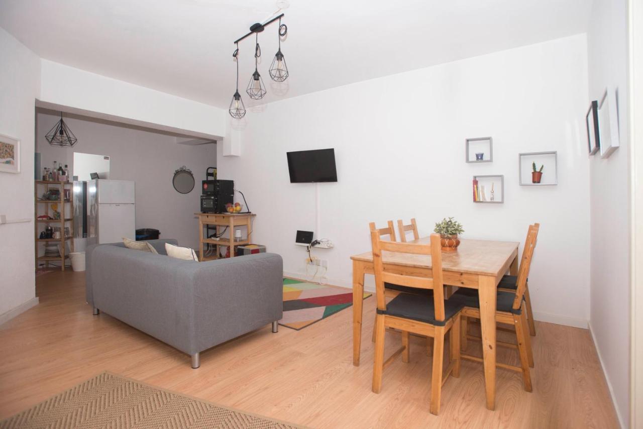 Travel & Live Marques Hostel Porto Exterior photo