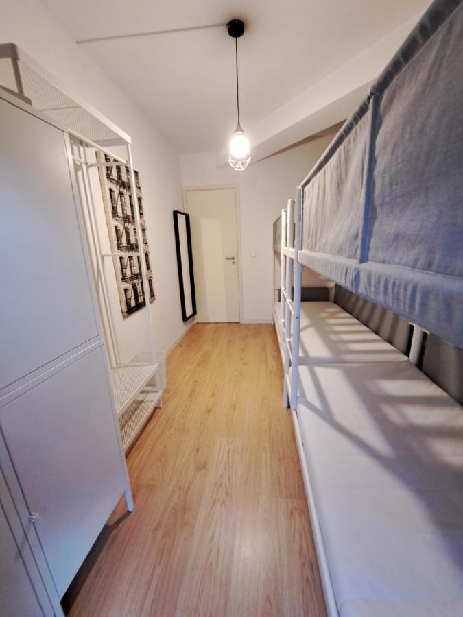 Travel & Live Marques Hostel Porto Exterior photo