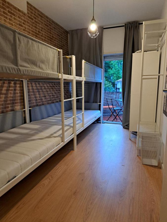Travel & Live Marques Hostel Porto Exterior photo